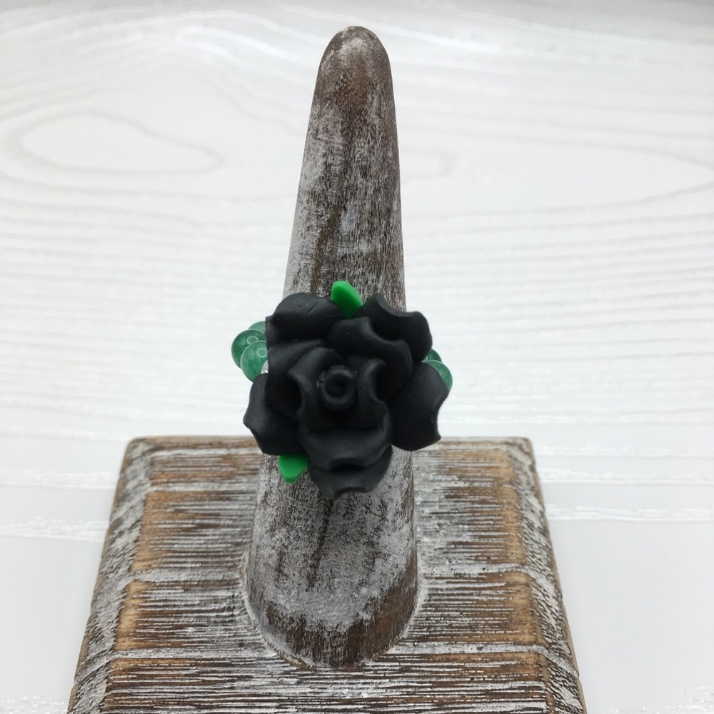 HANDCRAFTED Agate & Crackle Quartz w/Polymer Clay Flower Stretch Bead Ring